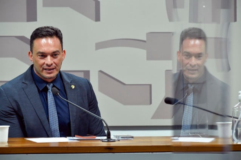 O Xadrez Político no RN: Styvenson Valentim na Encruzilhada das Eleições