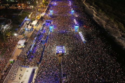 Natal em Natal reúne cerca de 100 mil pessoas na Orla de Ponta Negra neste domingo 28